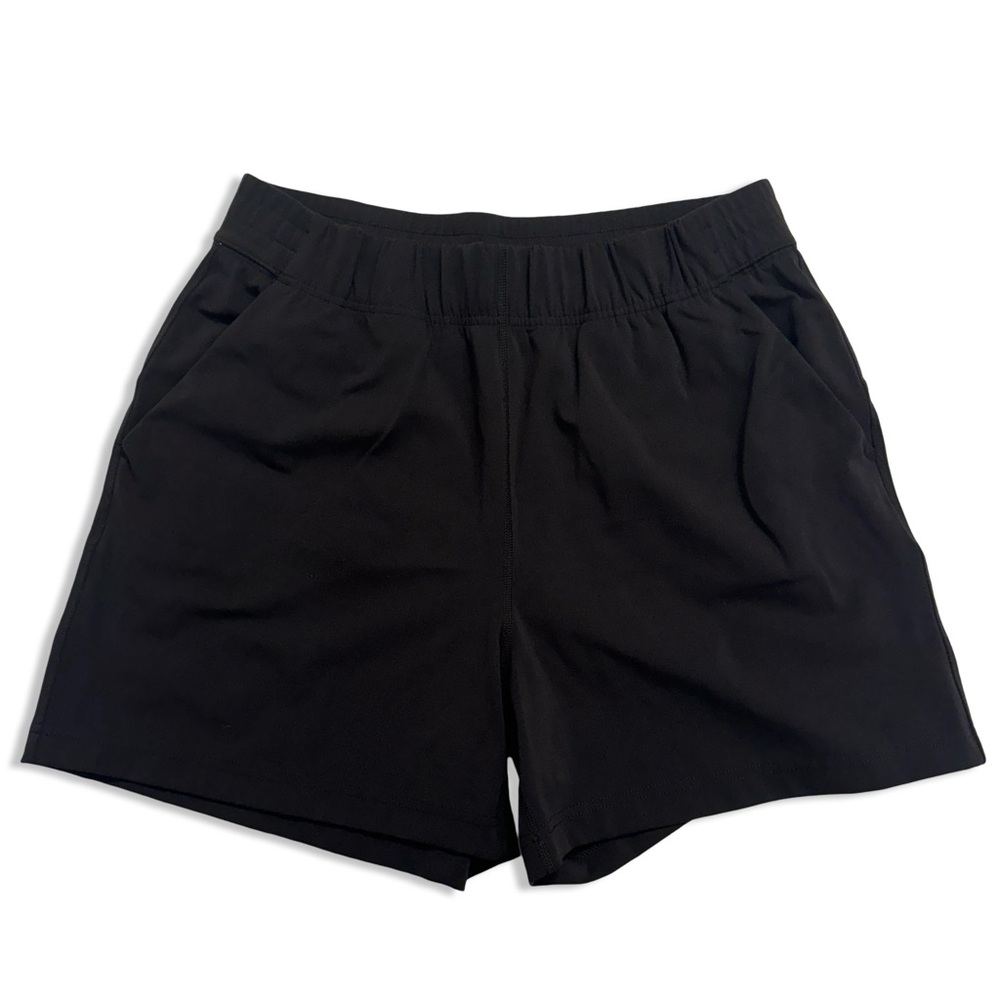 Aritzia The Group by Babaton Weekender Short Black Womens Large